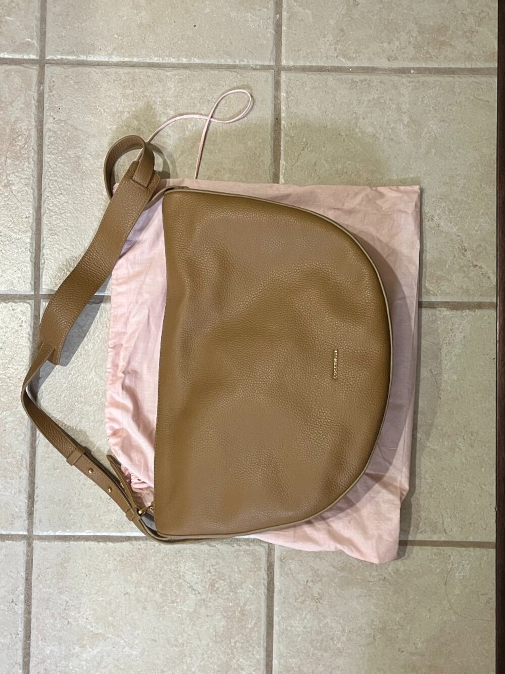 Coccinelle Slouchy Half Moon Soft Leather Bag - Picture 2 of 6